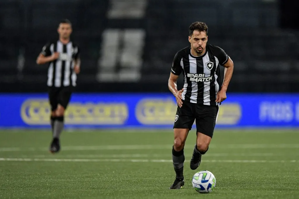 RJ – RIO DE JANEIRO – 28/05/2023 – BRASILEIRO A 2023, BOTAFOGO X AMERICA-MG – Eduardo jogador do Botafogo durante partida contra o America-MG no estadio Engenhao pelo campeonato BRASILEIRO A 2023. Foto: Thiago Ribeiro/AGIF