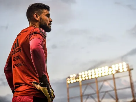 Na mira do Cruzeiro, Matheus Cunha, goleiro do Flamengo, define onde vai jogar