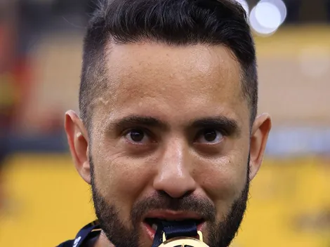 Corinthians não para em Éverton Ribeiro e pode ir com tudo para fechar com outra grande estrela do Flamengo