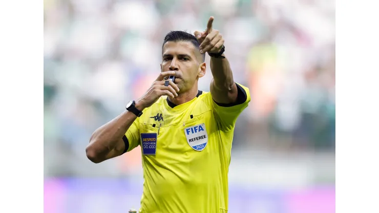 Diretoria do São Paulo está indignada com Bruno Arleu de Araújo (Photo by Alexandre Schneider/Getty Images)