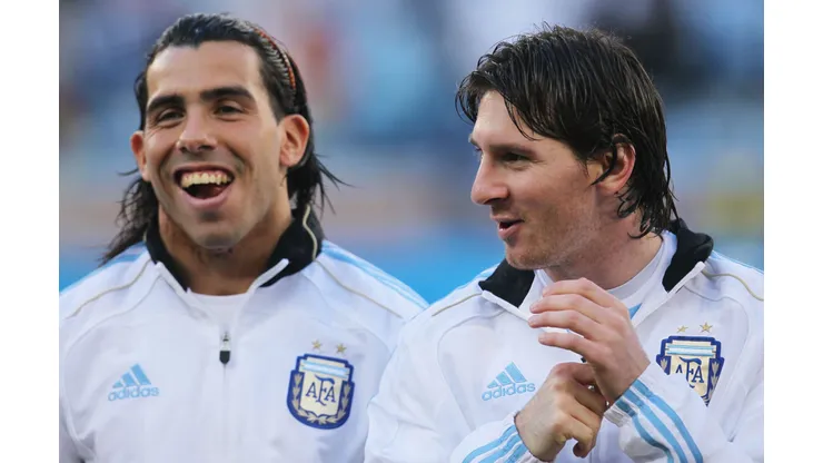 Carlos Tevez e Lionel Messi jogaram juntos na seleção Argentina (Photo by Chris McGrath/Getty Images)