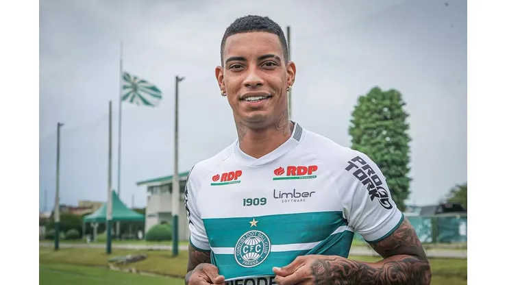 Coritiba acerta saída de Alef Manga, que pode fechar com outro clube do futebol brasileiro em breve