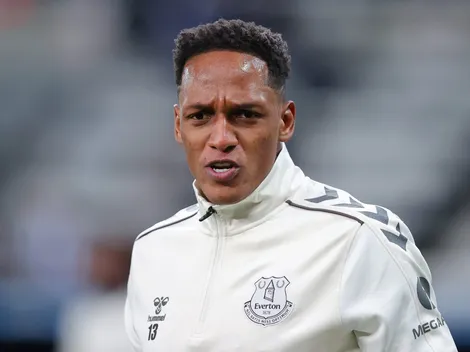 Yerry Mina, ex-Palmeiras, ganha força em gigante brasileiro; zagueiro está de saída do Everton