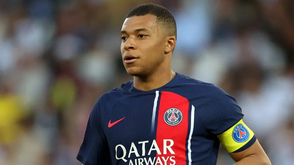 Mercado da bola PSG recusa acordo com o Real Madrid e decide vender Mbappé para outro gigante do futebol europeu