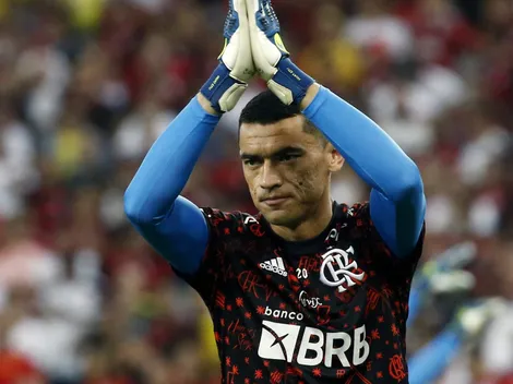 Gigante do futebol brasileiro abre conversas pela contratação do goleiro Santos, do Flamengo