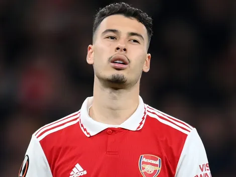 Gabriel Martinelli deixa MESSI e NEYMAR de lado e escala 3 atacantes para seu Time Ideal