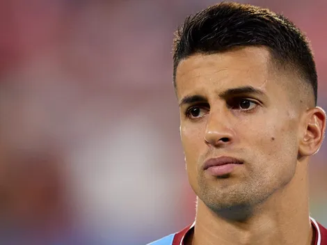 De saída do Manchester City, João Cancelo se prepara para assinar com outro gigante da Premier League