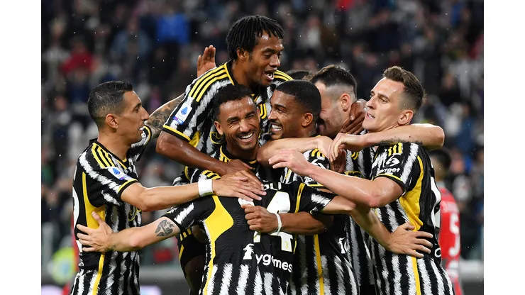 TURIN, ITALY - MAY 14: Bremer of Juventus celebrates with team mates after scoring the team's second goal during the Serie A match between Juventus and US Cremonese at Allianz Stadium on May 14, 2023 in Turin, Italy. (Photo by Valerio Pennicino/Getty Images)