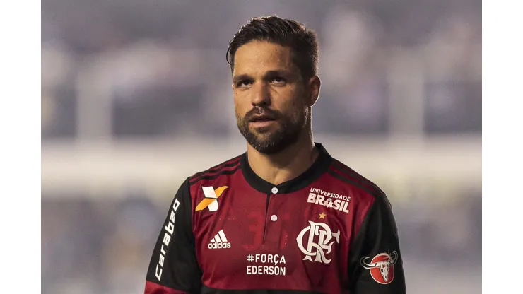 SP - Sao Paulo - 26/07/2017 - Copa do Brasil - Santos X Flamengo - Diego do Flamengo durante partida de volta da fase quartas-de-final no Estadio Vila Belmiro. Foto: Ale Cabral/AGIF