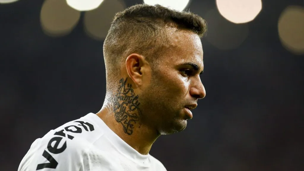 Luan acerta salário de R$ 200 mil mensais com gigante do futebol brasileiro e deixa o Corinthians após 3 anos