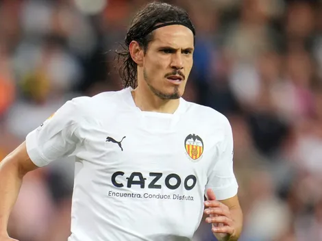 Cavani deixa Messi e Cristiano Ronaldo de lado e elege o melhor jogador de todos os tempos