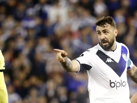 Livre no mercado após deixar o Vélez, Lucas Pratto revela conversas com gigante do futebol brasileiro: "Vejo com bons olhos"