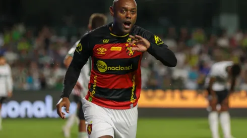 Foto: Robson Mafra/AGIF