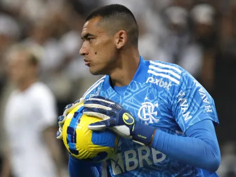 Gigante do futebol brasileiro se prepara para fechar a contratação do goleiro Santos, do Flamengo