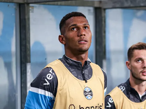Adriel pode deixar o Grêmio e assinar com grande clube do Brasileirão Série A: “Vem pra ser titular"