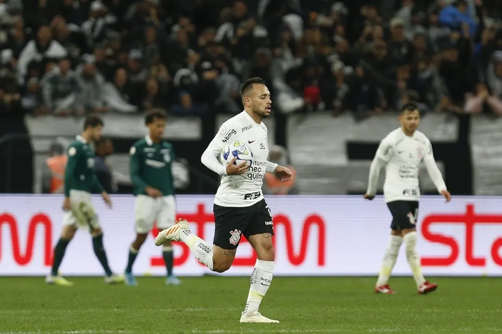 (Photo by Ricardo Moreira/Getty Images)