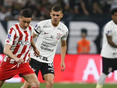 Gabriel Moscardo, do Corinthians, é disputado por dois gigantes da Premier League