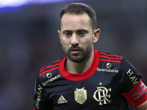 Bruno Mendez e Everton Ribeiro podem fechar com novos clubes brasileiros em breve