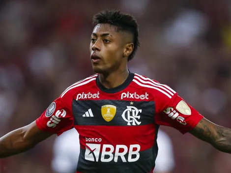 Mercado da bola: Ayrton Lucas fecha com novo clube, Rogério Ceni em rival do São Paulo, Nainggolan perto do Vasco, Gustavo Scarpa no futebol brasileiro, Neymar no Flamengo, Bruno Henrique no futebol saudita, Everton Ribeiro no São Paulo, De La Cruz e mais