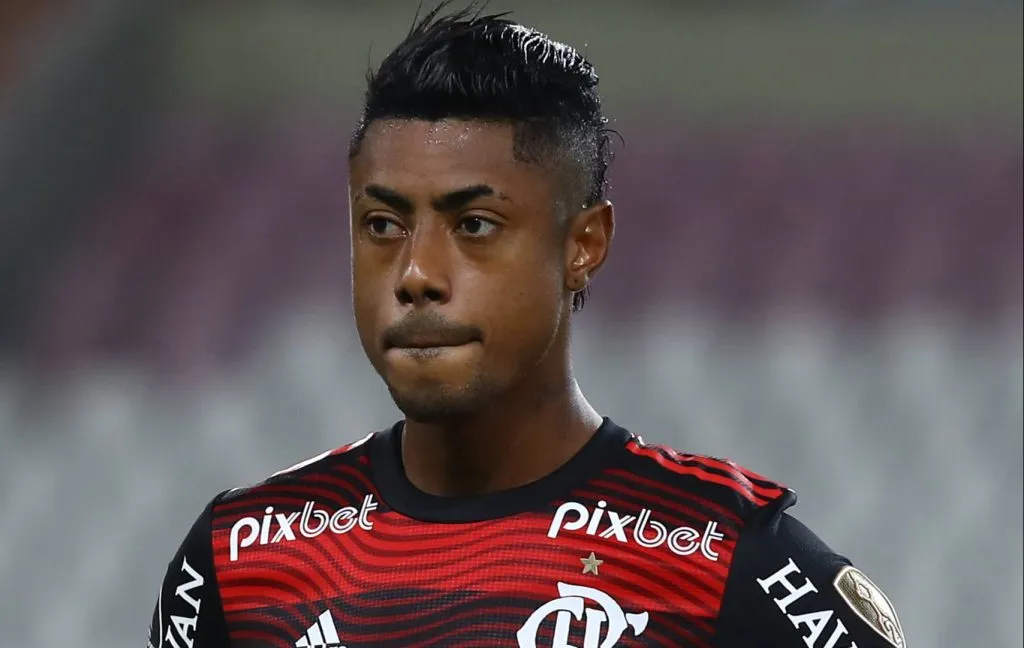 Gigante do futebol brasileiro supera rivais e encaminha a contratação de Bruno Henrique