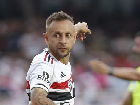 Rafinha pega todos de surpresa e revela o atacante mais difícil que enfrentou na carreira