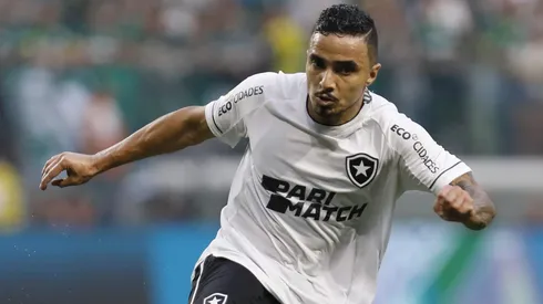 (Photo by Ricardo Moreira/Getty Images)