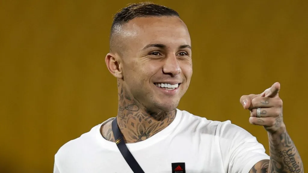 Gigante do futebol brasileiro quer atravessar o Corinthians e fechar com Everton Cebolinha