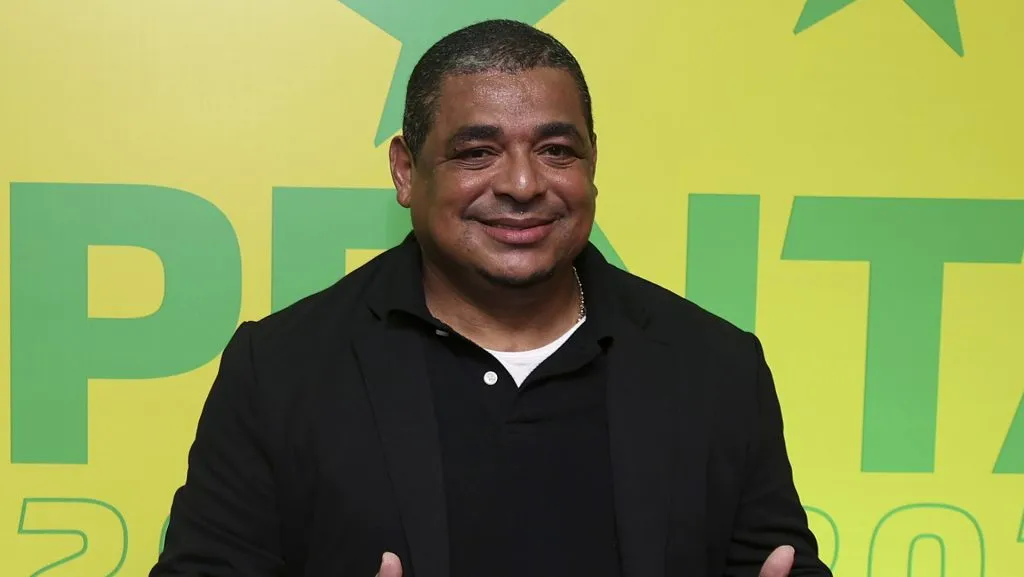 Sem o Santos, Vampeta crava os 5 maiores clubes do futebol brasileiro