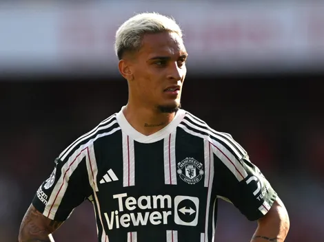 Manchester United age rápido no mercado e já tem alvo para substituir Antony