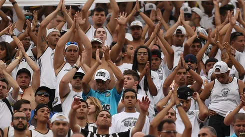 SÃO PAULO,SP,23.02.2014:PAULISTÃO/SÃO PAULO E SANTOS - Torcida do Santos durante a partida entre São Paulo e Santos válida pelo Campeonato Paulista 2014 no Estádio do Morumbi em São Paulo (SP), neste domingo (23). (Foto: Lucas Baptista/Futura Press/Folhapress)