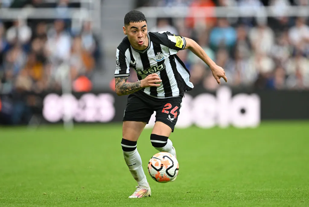 Almirón em campo – (Photo by Stu Forster/Getty Images)