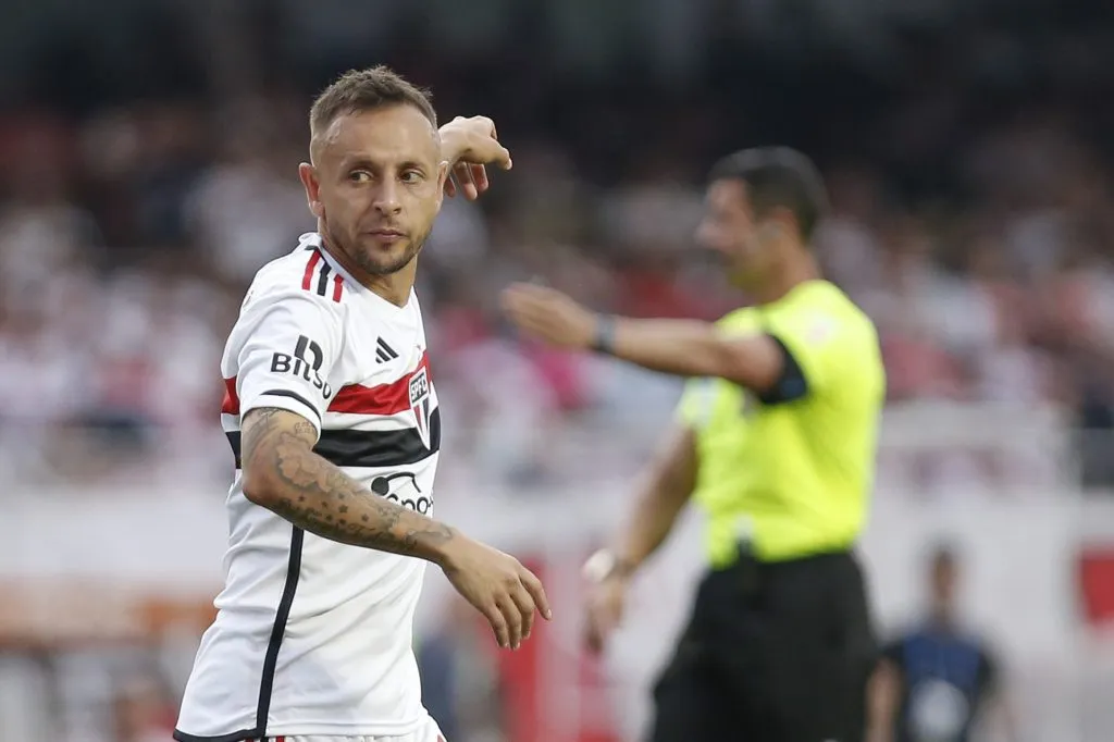 (Photo by Ricardo Moreira/Getty Images)