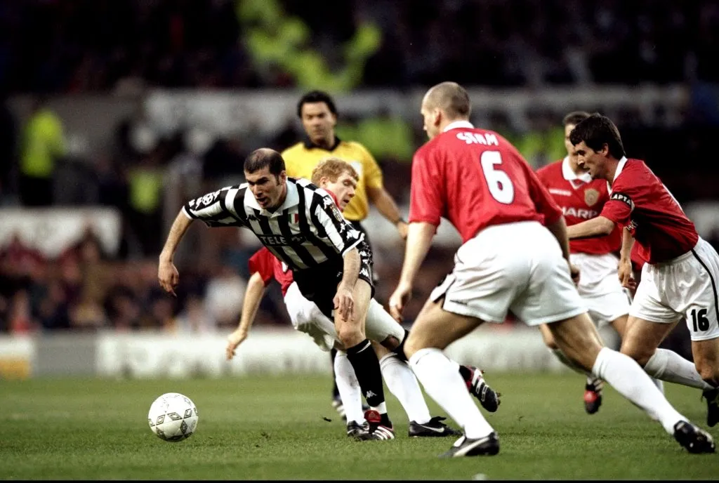 Credit: Shaun Botterill /Allsport