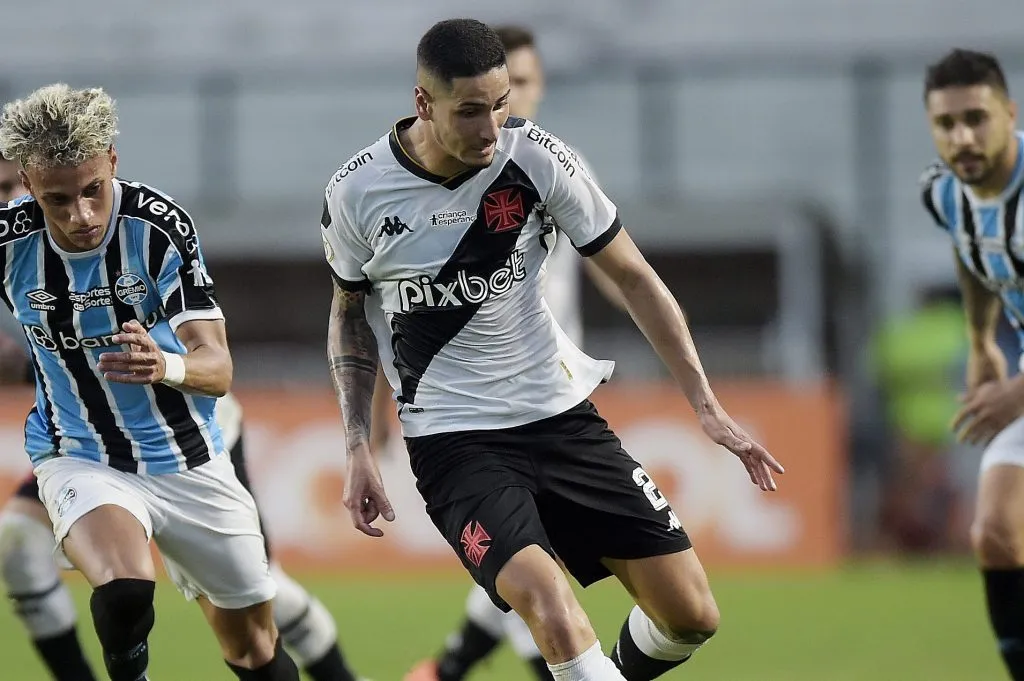 Praxedes, jogador em ação pelo Vasco (Photo by Alexandre Loureiro/Getty Images)