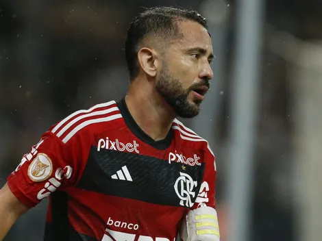 Jorge Nicola traz informações fortes sobre futuro de Éverton Ribeiro