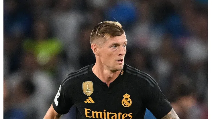 NAPLES, ITALY - OCTOBER 03: Toni Kroos of Real Madrid CF during the UEFA Champions League match between SSC Napoli and Real Madrid CF at Stadio Diego Armando Maradona on October 03, 2023 in Naples, Italy. (Photo by Francesco Pecoraro/Getty Images)