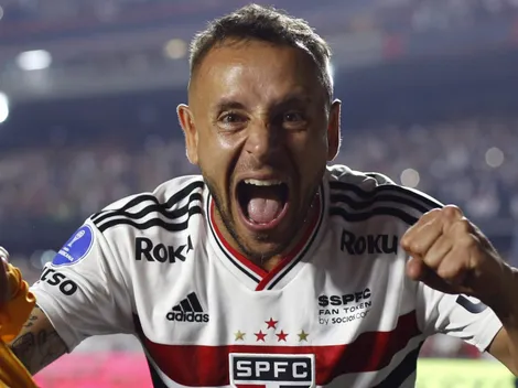 Dirigente confirma negociações para fechar com Rafinha: "Ele tomou a decisão"