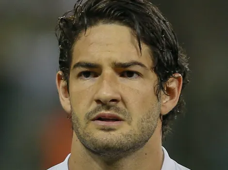 Dono de gigante do futebol brasileiro aprova a chegada de Pato; anúncio pode acontecer em breve