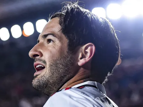 Gigante do futebol brasileiro prepara proposta para fechar com Alexandre Pato