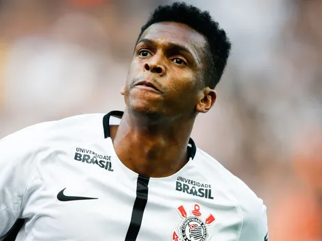 Jô pode deixar a aposentadoria de lado para jogar em gigante do futebol brasileiro