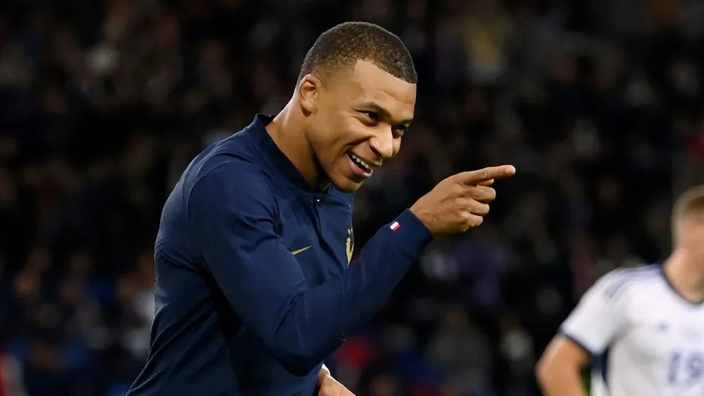 Diniz está pressionado: Seleção Brasileira cai no ranking da FIFA e ocupa pior posição em 7 anos; Lista foi atualizada (Photo by Mike Hewitt/Getty Images)