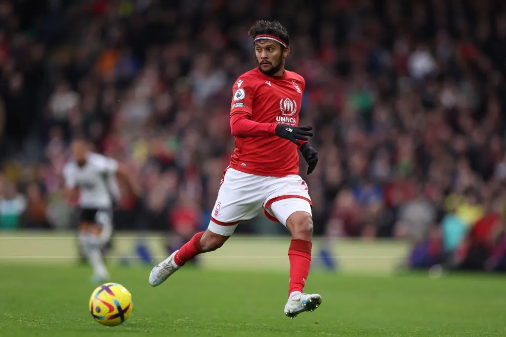 Scarpa na partida diante do Fulham (Photo by Richard Heathcote/Getty Images)