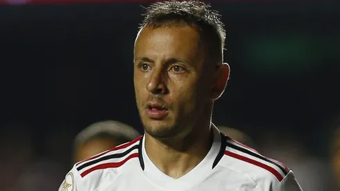 Rafinha, lateral do São Paulo (Photo by Ricardo Moreira/Getty Images)