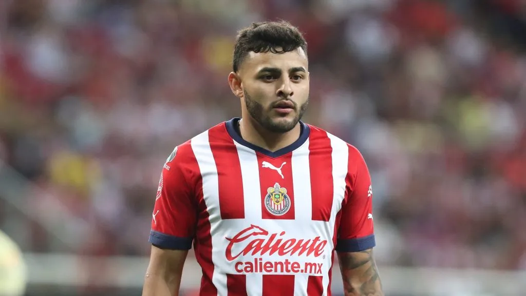 Camisa 10 em Copa do Mundo! Empresário confirma e Alexis Vega pode fechar com equipe brasileira; Torcida de gigante pede a contratação (Photo by Refugio Ruiz/Getty Images)