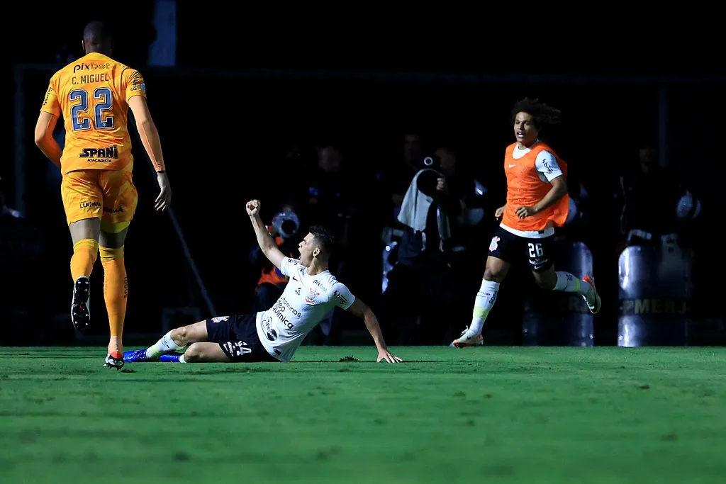 Gabriel Moscardo comemora gol em cima do Vasco. Foto: Buda Mendes/Getty Images