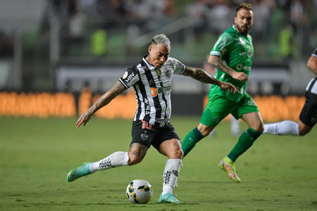 Eduardo Vargas em ação pelo Atlético Mineiro. (Photo by Pedro Vilela/Getty Images)