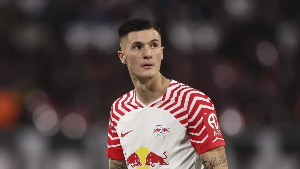 Novo Haaland na Premier League? Arsenal prepara investida e pode pagar até R$268 milhões em atacante badalado (Photo by Maja Hitij/Getty Images)