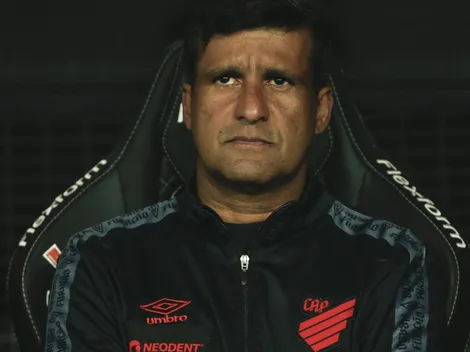 Athletico Paranaense define substituto de Wesley Carvalho
