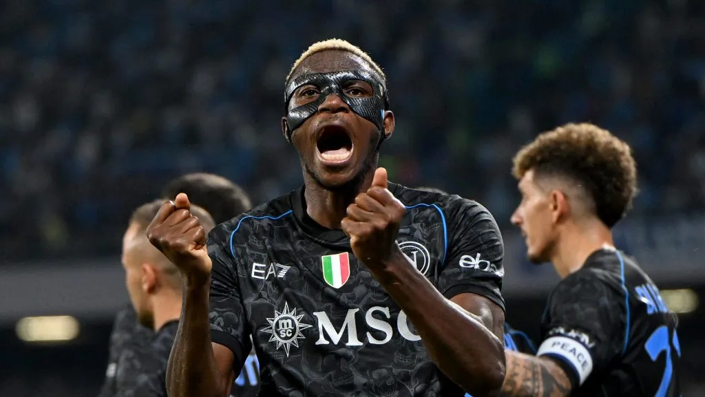 Entrou na disputa! Chelsea ganha ‘forte concorrente’ para fechar a contratação de Victor Osimhen 
 (Photo by Francesco Pecoraro/Getty Images)