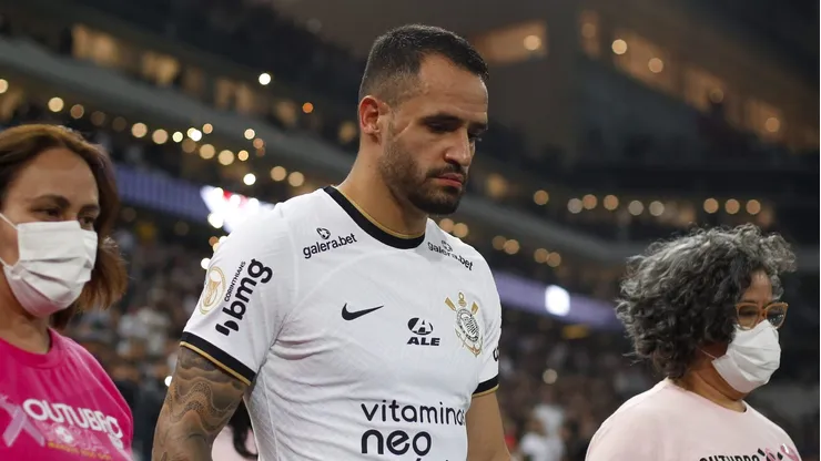 Revelado possível novo destino de Renato Augusto. (Photo by Ricardo Moreira/Getty Images)